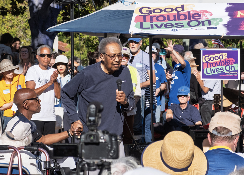 94-year-old Clarence Jones talking about his friend John Lewis (ProBonoPhoto/Jim Colton)